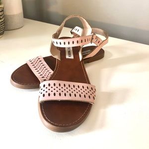 Light pink, flat sandals